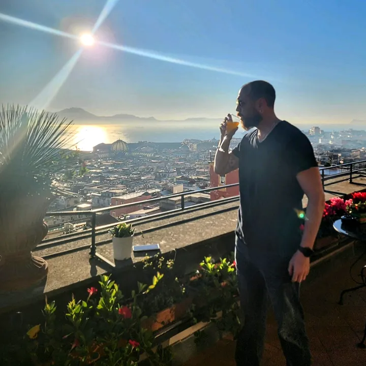 @former.vegas.bartender