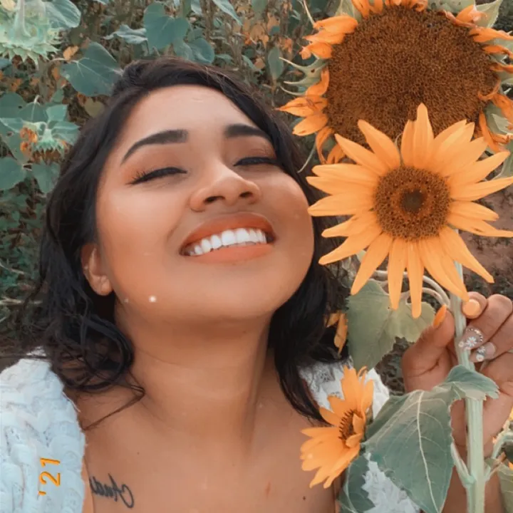 @azzybby