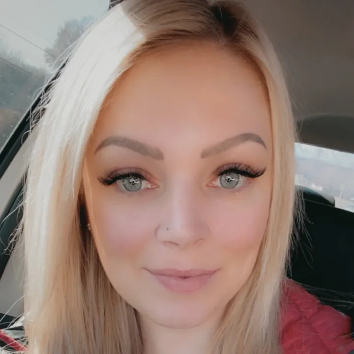 @haleyonlyxo