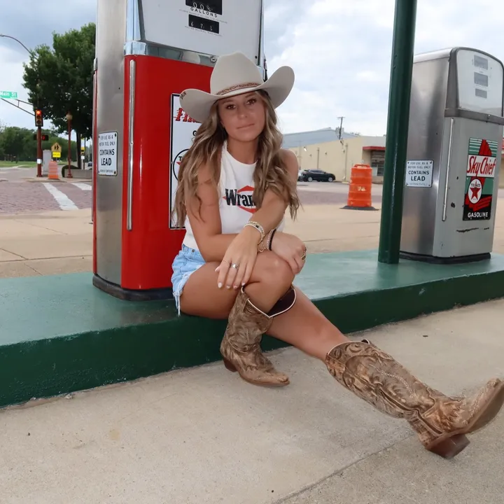 _tay_d