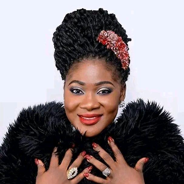 Mercy Johnson Okojie - suara asli