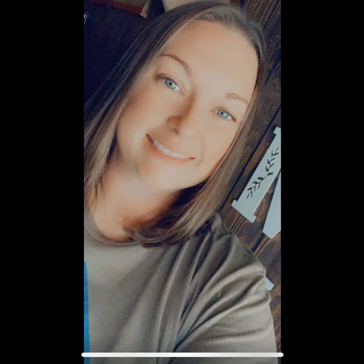 @raynellarabie