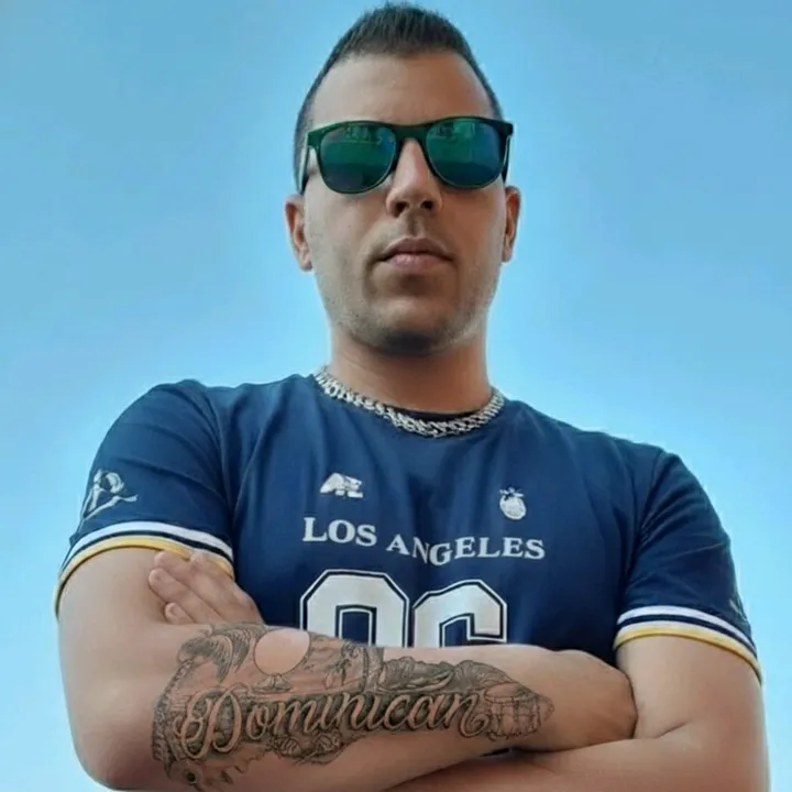@tiklatino
