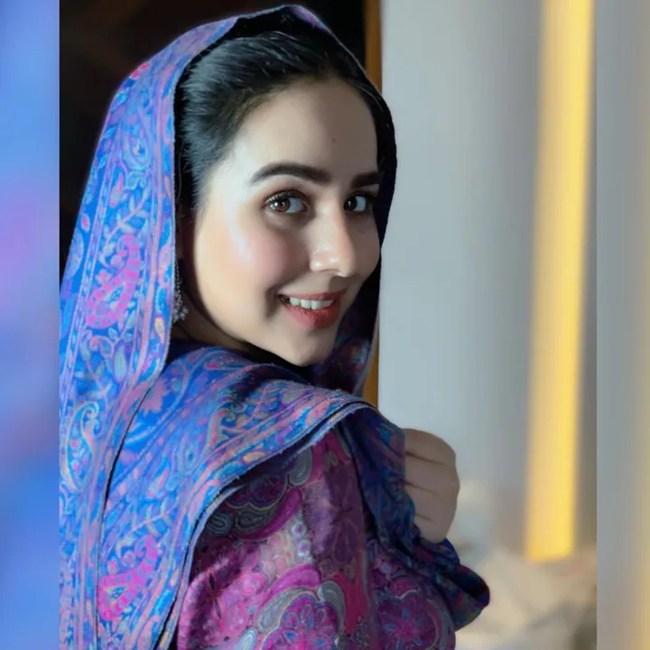 @smilekaurr8