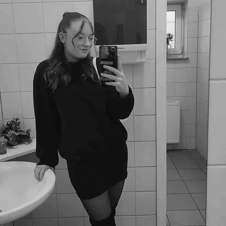 @einfachnurnuniii