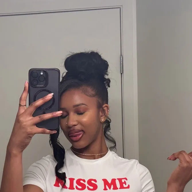 @theealexajay