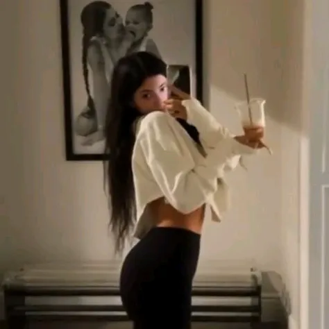._.kylie._.j._