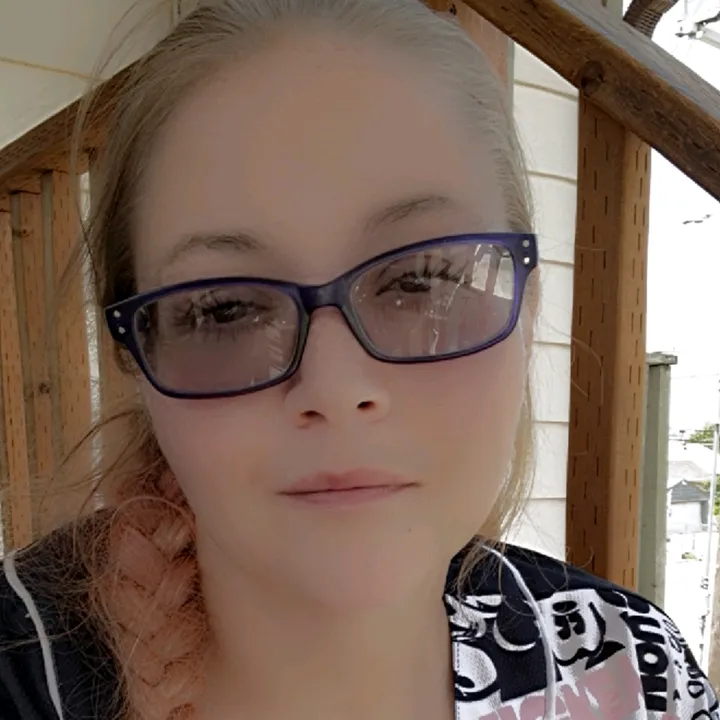 lea_shields2