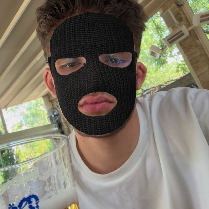 nikolas24._