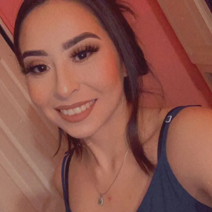@anahiid24