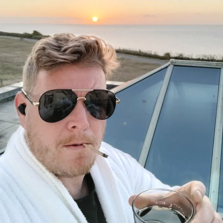 stuartwhatsup