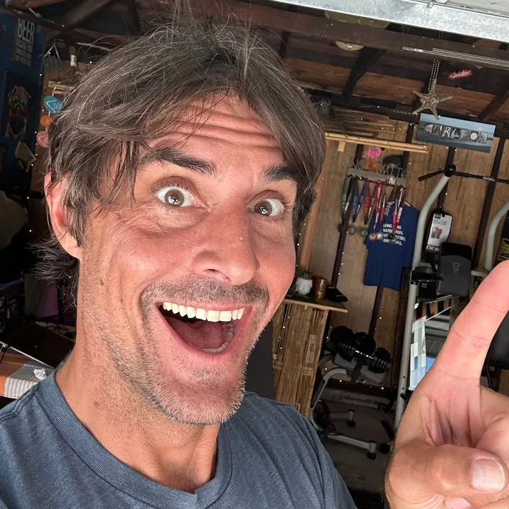 officialericcarlson