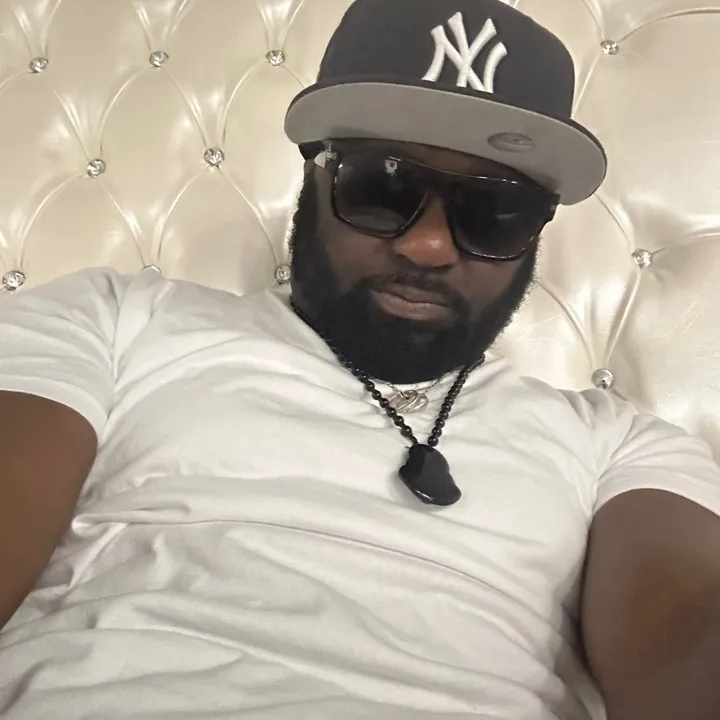 armyblaquetheoffi