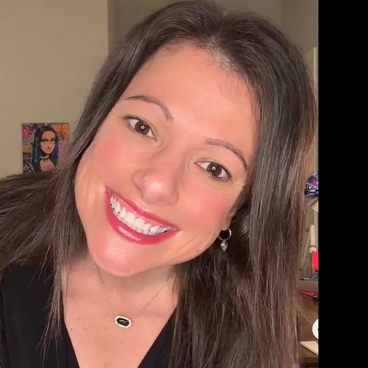 @therealdatingrobin