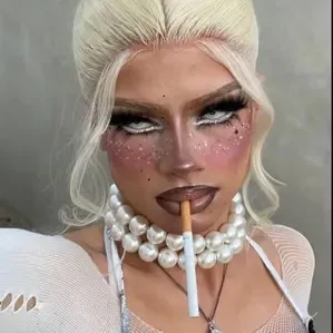 pewithequeen