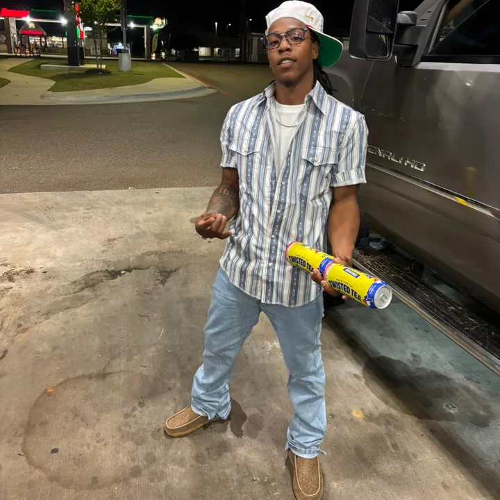 @kuntryboy_eli