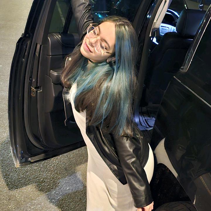 @alessandraluces