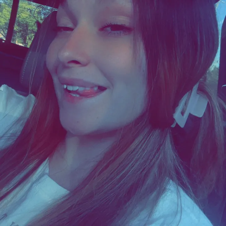 @queen_kayla123