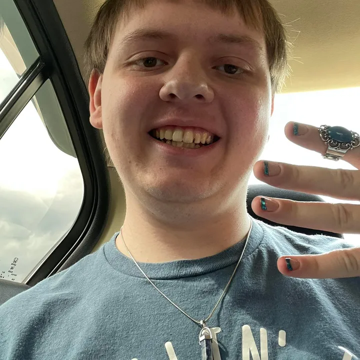 artzynailswithtrevor