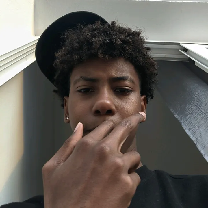 aaron.bm09