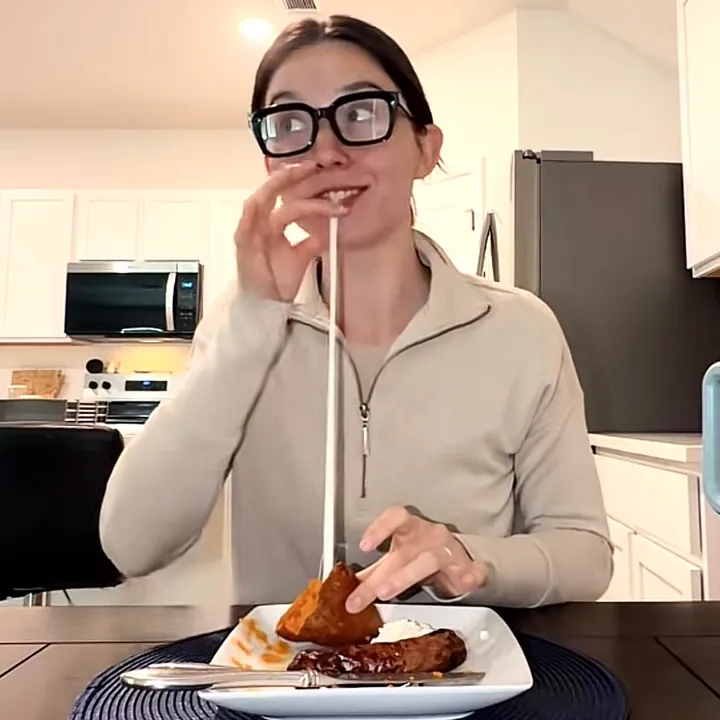 @eatwithkins