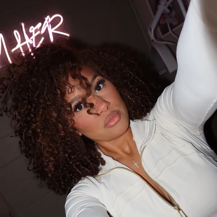 @hausof.j