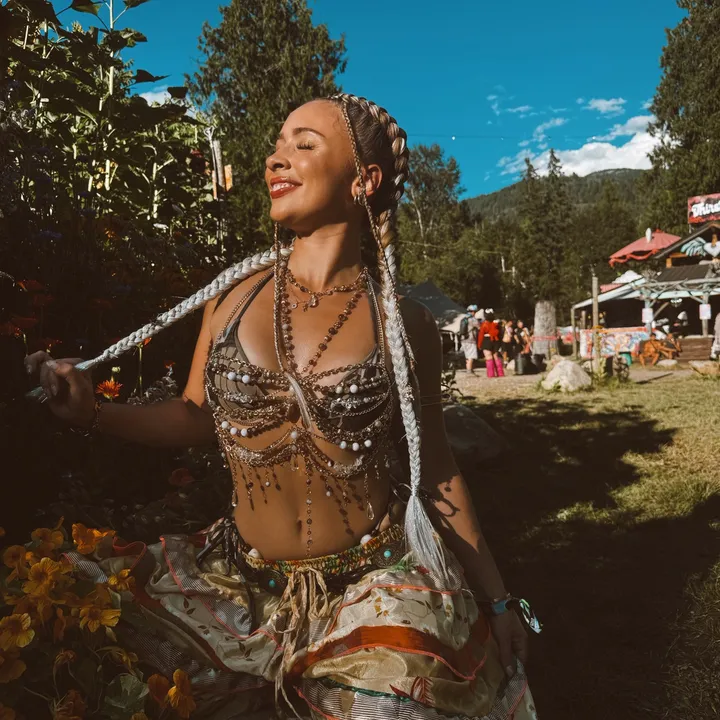 akamaddierose