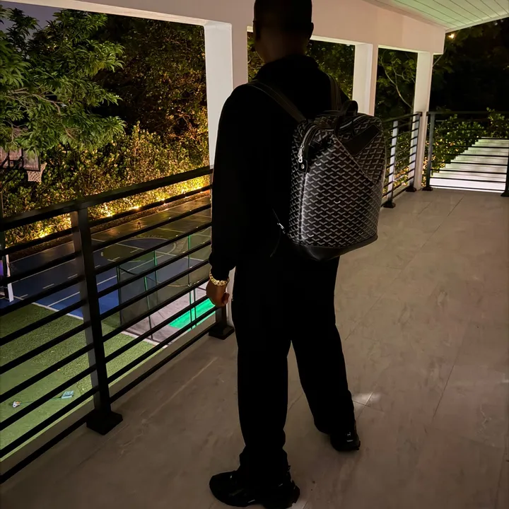 @_lilzayzay