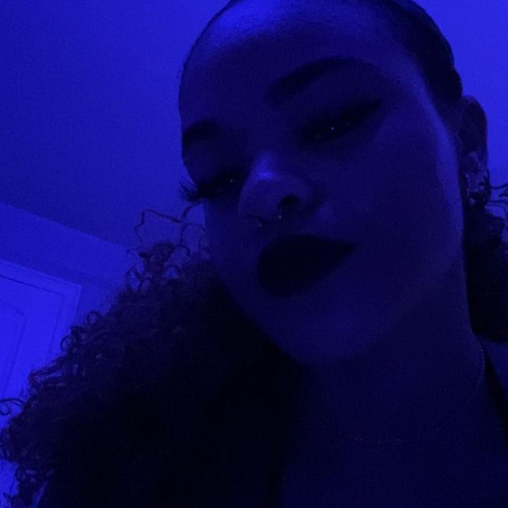 @chichiii96