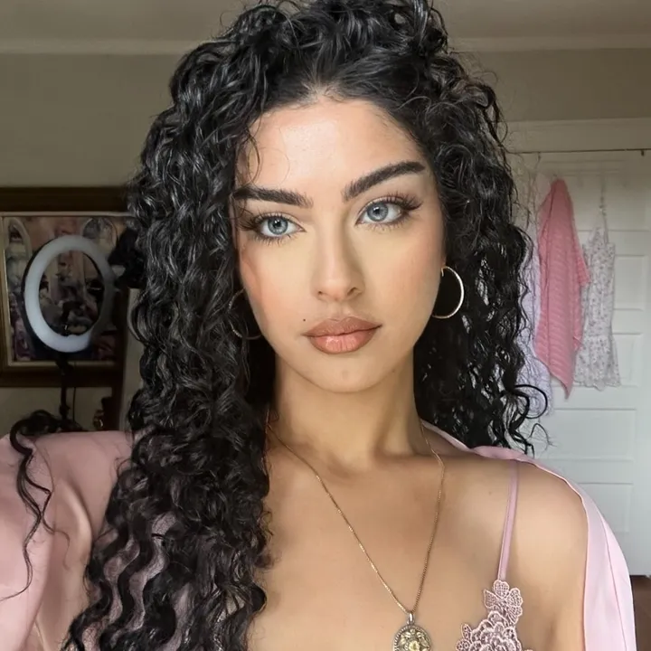 @roseistheheart