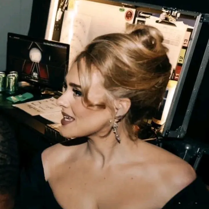 Adele - Hello