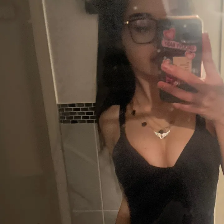 mavish_holly
