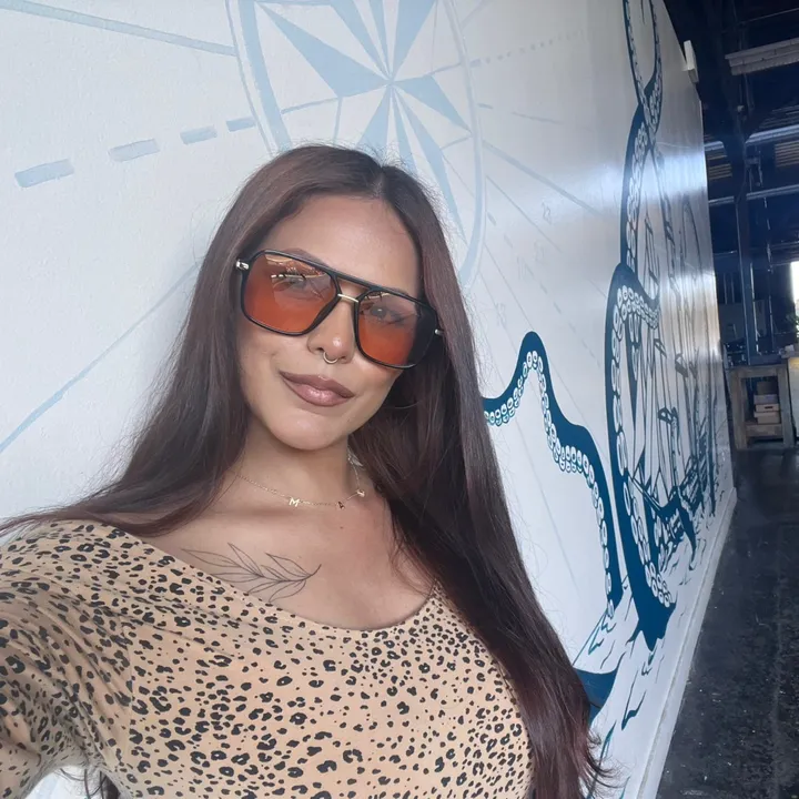 shes_a_bettyy