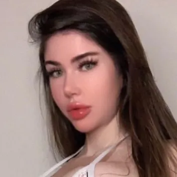 @lilyllyn_