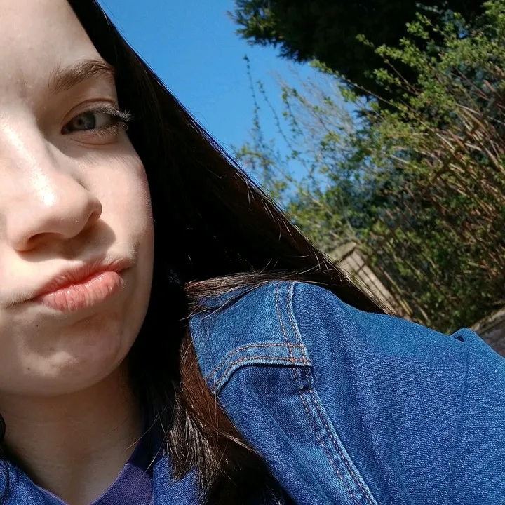 floraaa982