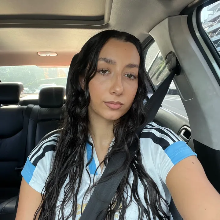 @kiarihernandez