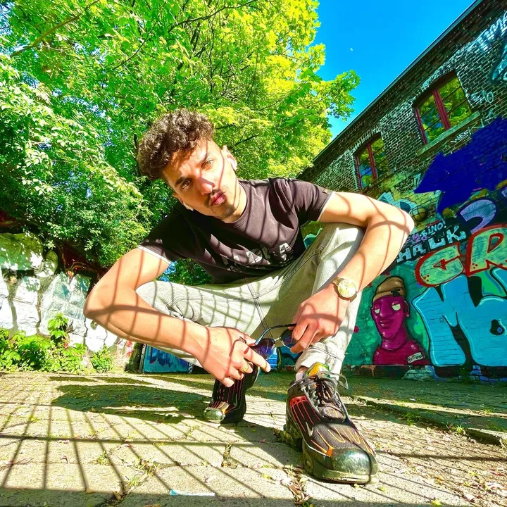 leonbroll7