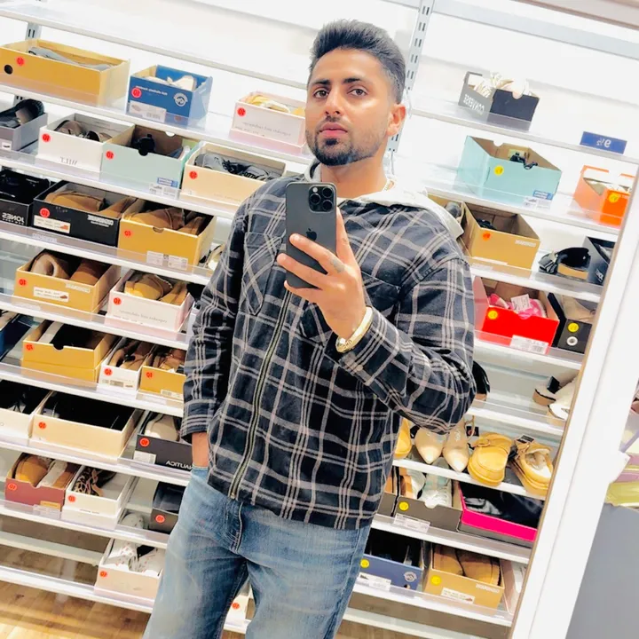 manisidhu158