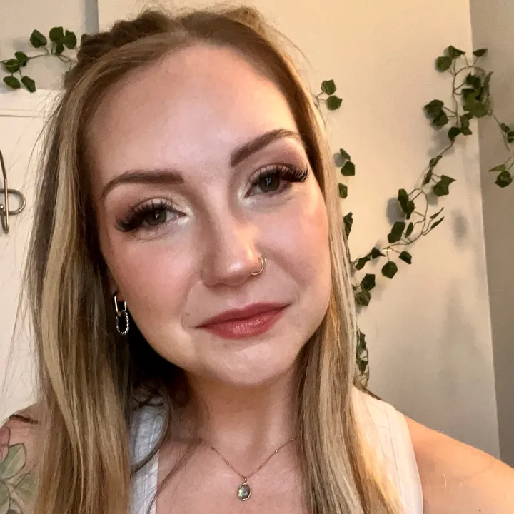 @itsjennayeee