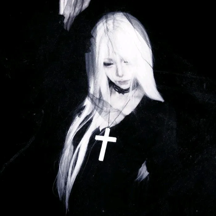 @cryst4lzz._