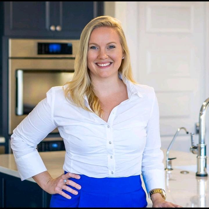 Tara Davis Realtor - suara asli