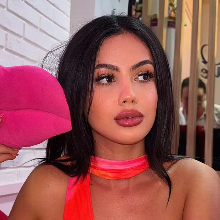 @itsvictoriahale