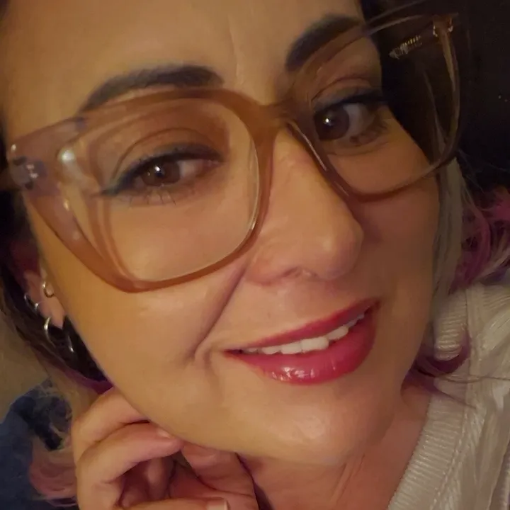 @uvalluvia
