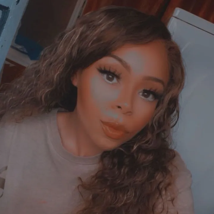 neesha_dee