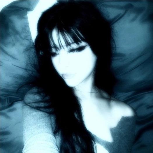 •𝔅𝔦𝔫𝔵•⸆⸉ - To catch a predator