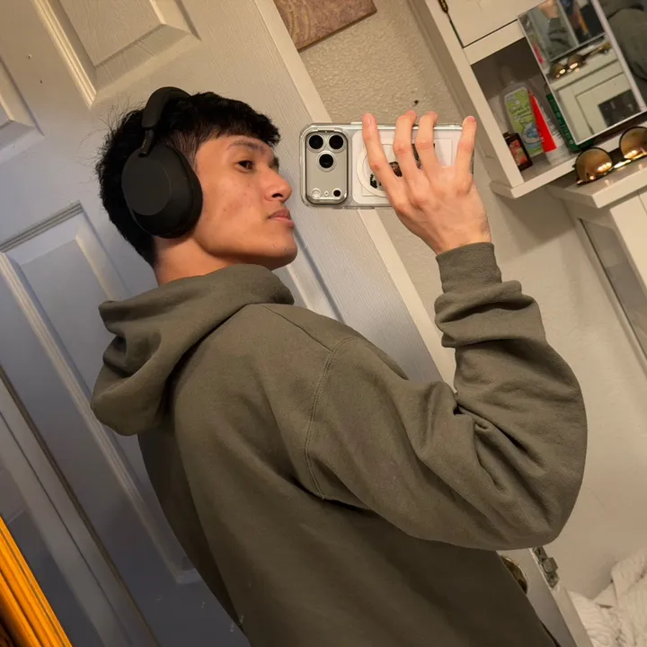 @izyhuri