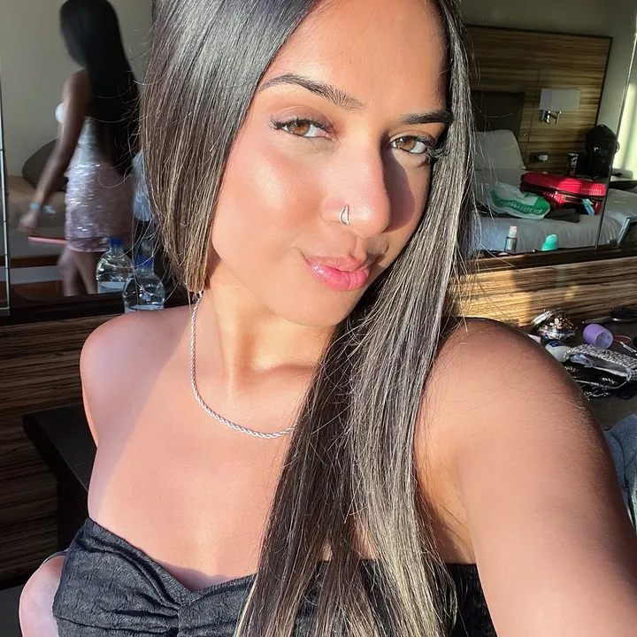 @tiahirani_