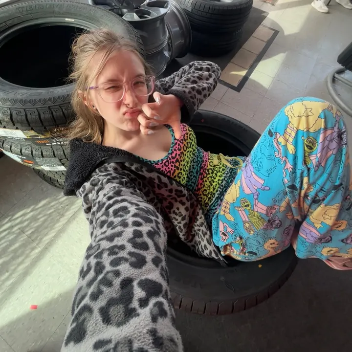 @kandibomb