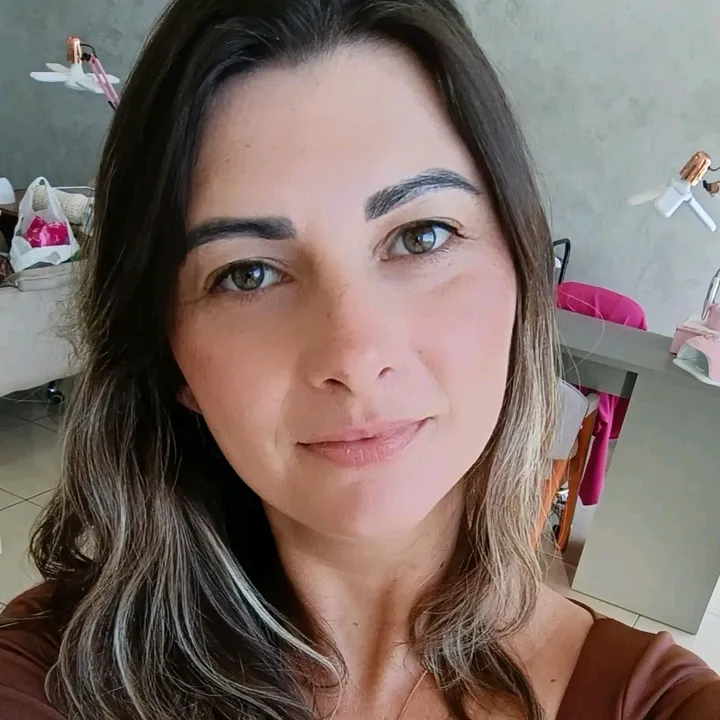 @palomasiqueiranails
