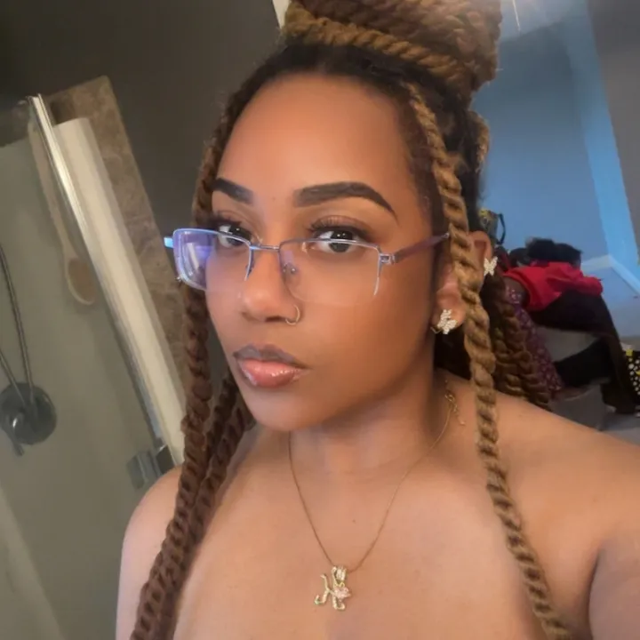 @shaquia_valisa